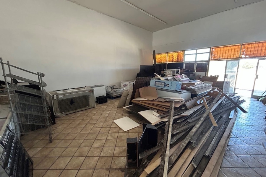 To Let commercial Property for Rent in Sherwood Eastern Cape